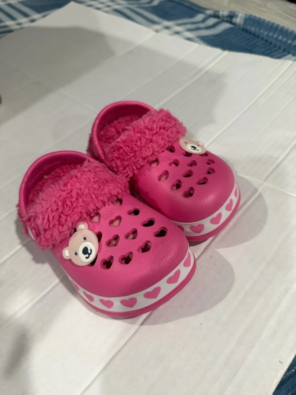 Kids Pink Heart Slip-On Clogs with Fuzzy Lining